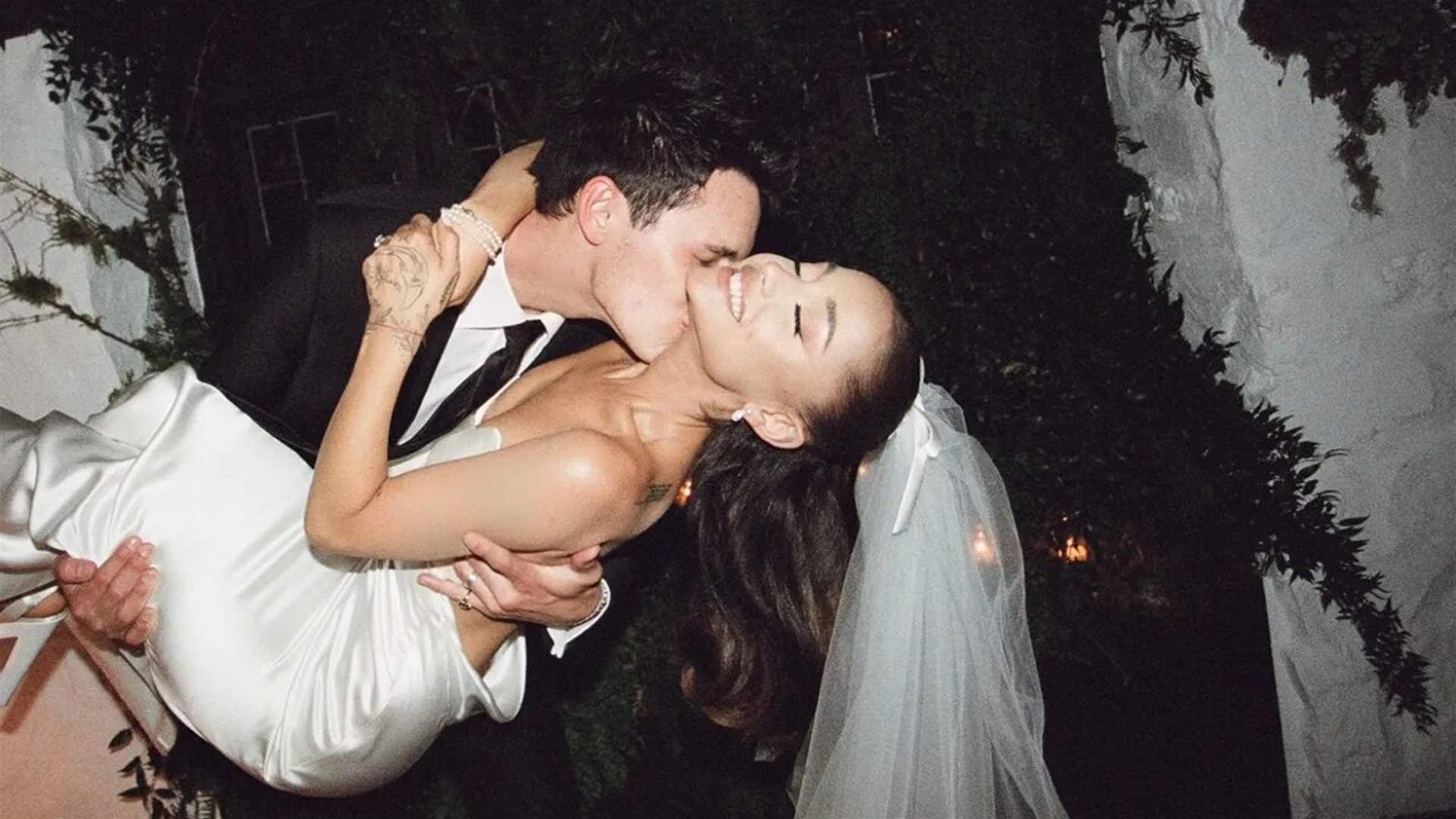 أريانا غراندي تدفع مبلغا خياليا لطلاقها من دالتون جوميز وتخسر نصف املاكها