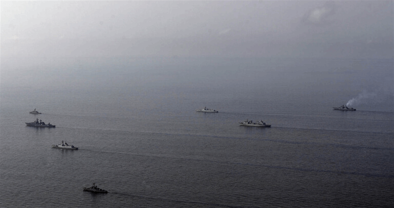 دخول سفينتين حربيتين روسيتين الى البحر الأحمر