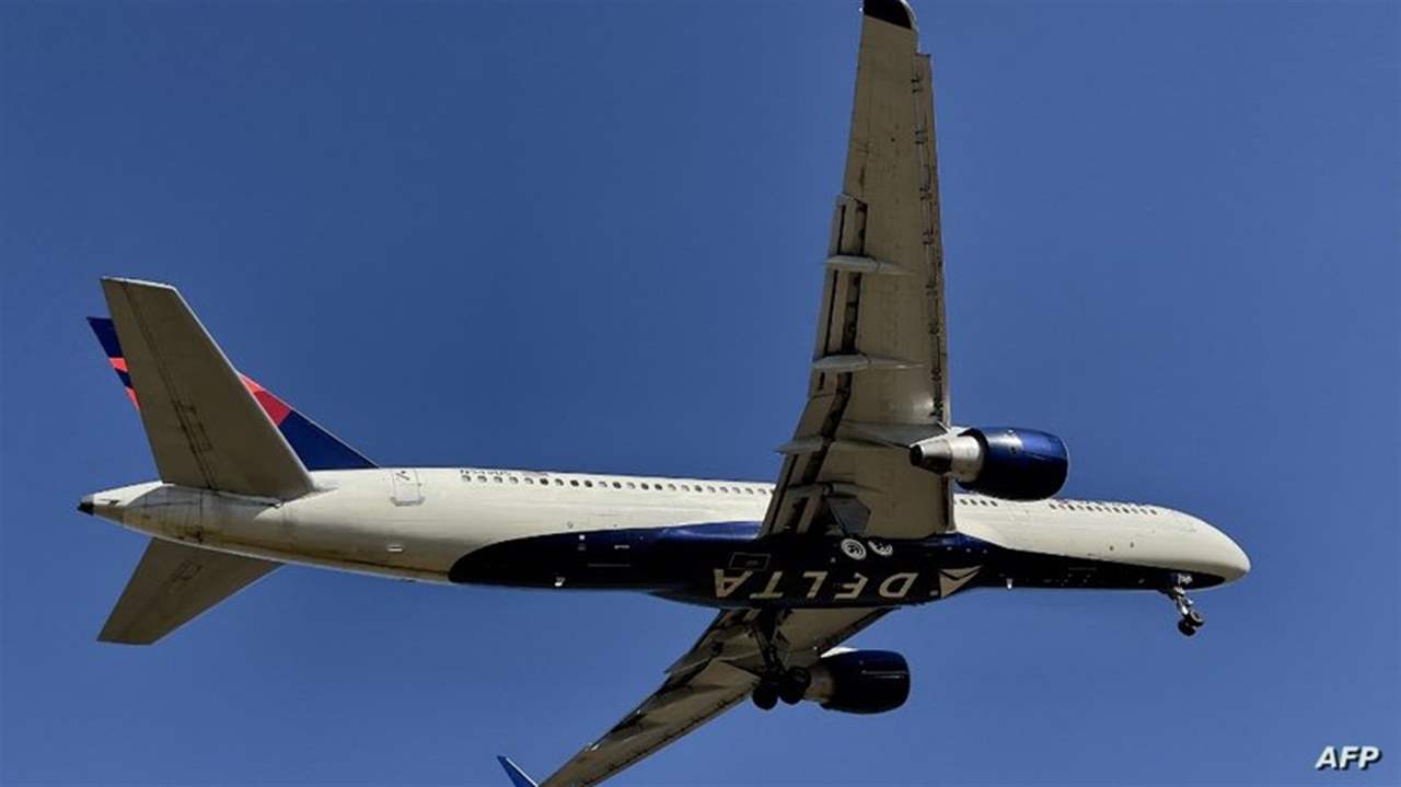 "على النساء التستر" ... "حمالة صدر" تتسبب بأزمة على متن طائرة