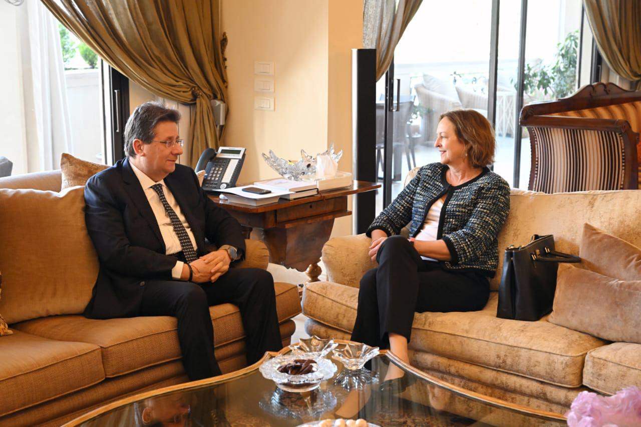 كنعان التقى السفيرة الاميركية وأكد ضرورة استكمال تكوين المؤسسات 