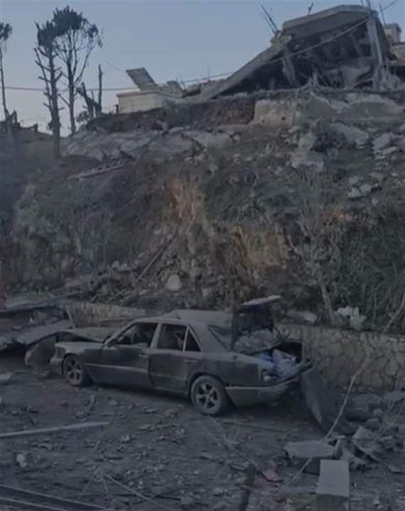 بالفيديو_ آثار الدمار جراء الغارة الاسرائيلية على كفرحمام أمس 
