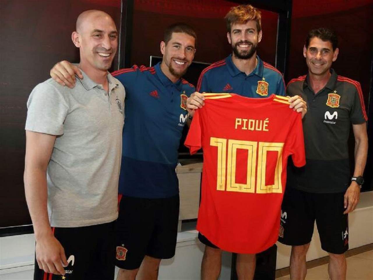 التحقيق مع جيرارد بيكيه فما هي الاسباب؟