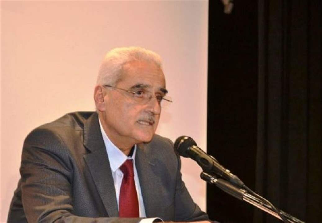 بالفيديو: غياث يزبك يبكي في برنامج الحدث