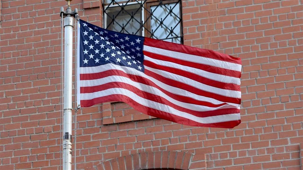  السفارة الاميركية في بيروت تدعو رعاياها إلى توخي الحذر: لمراقبة الاخبار ومعرفة التطورات العاجلة 