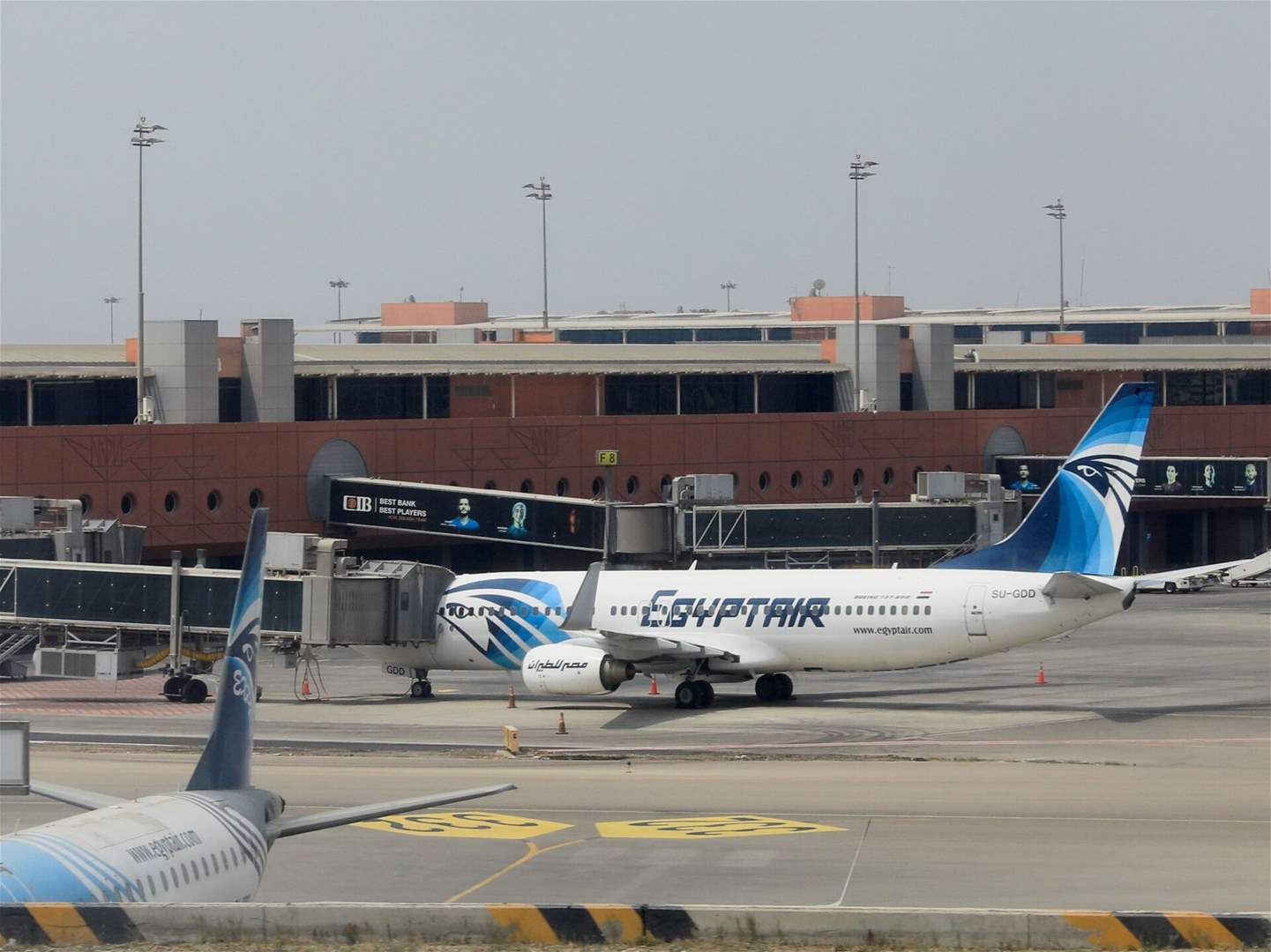 مصر للطيران تعلق رحلاتها بين القاهرة ودبي 