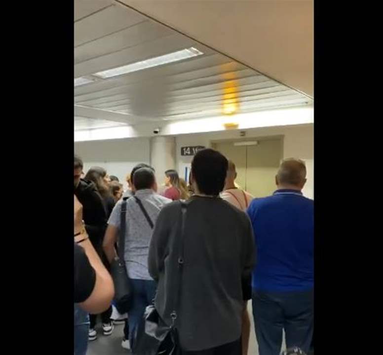  بالفيديو_ فوضى عارمة داخل مطار بيروت... ما القصة؟