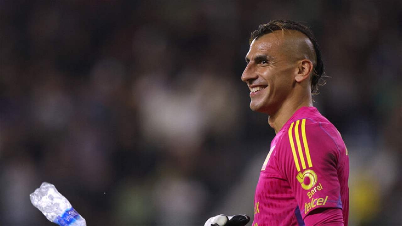 فيديو - وجه لايزر نحو منافس فعوقب 11 مباراة