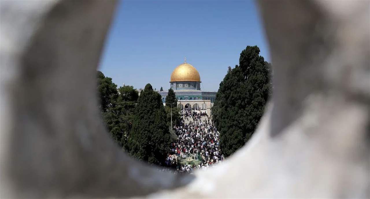 في أول أيام "الفصح" اليهودي.. مستوطنون يقتحمون باحات الأقصى 