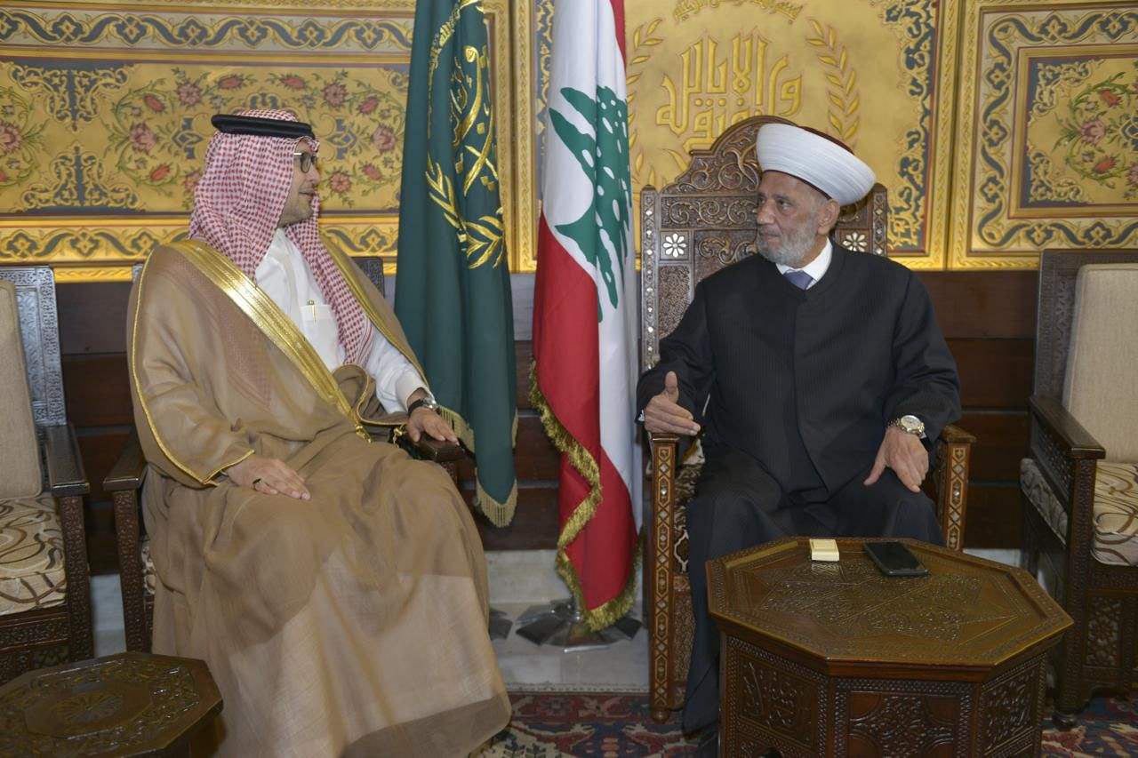 بالصورة - السفير السعودي زار المفتي دريان في دار الفتوى