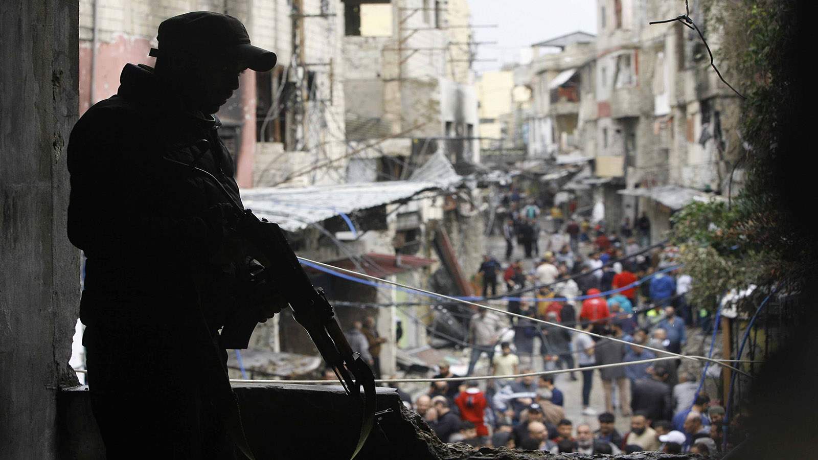 من يلعب بـ نار عين الحلوة.. اطلاق نار على توقيت مشبوه! 