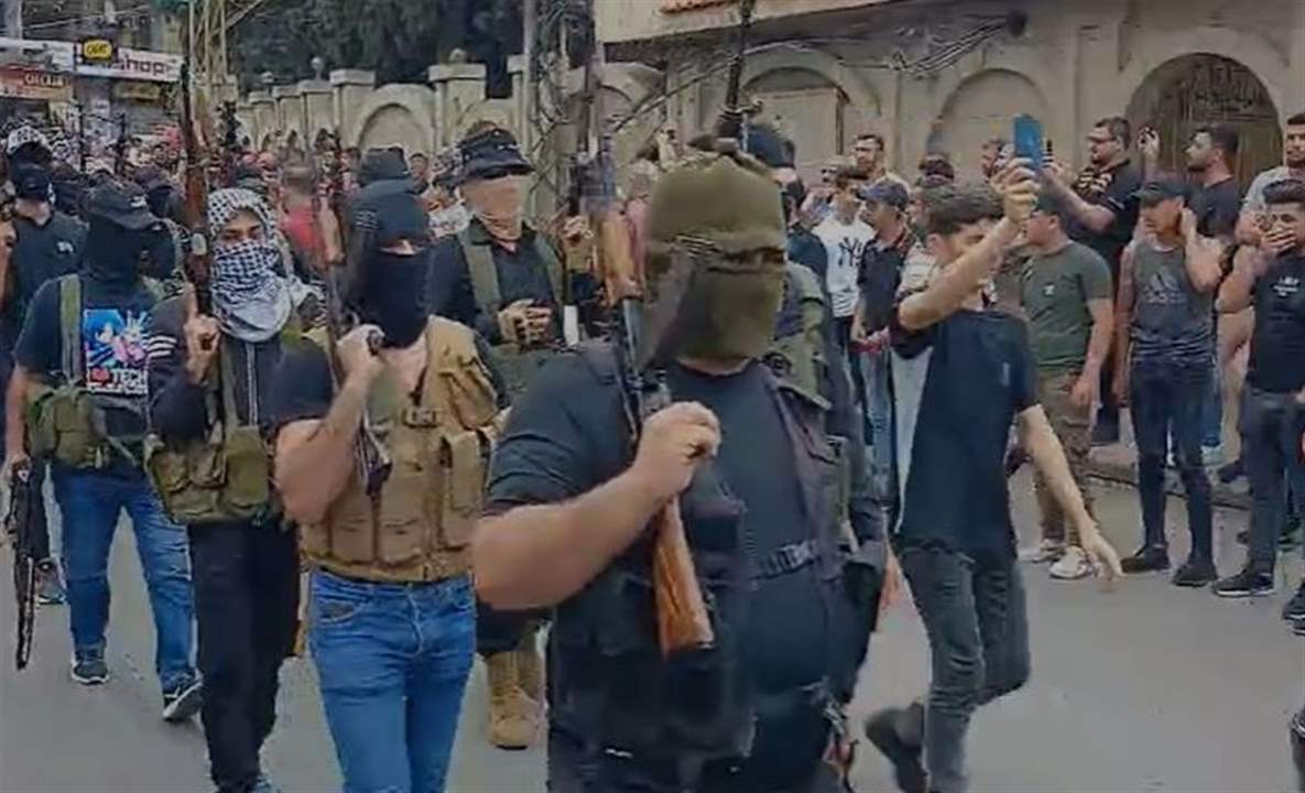 بالفيديو - تشييع شهيدي عكار وسط ظهور مسلح 