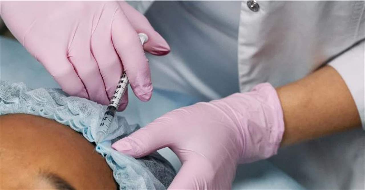 عملية تجميل تتسبب بإصابة 3 سيدات بـ "الإيدز"!