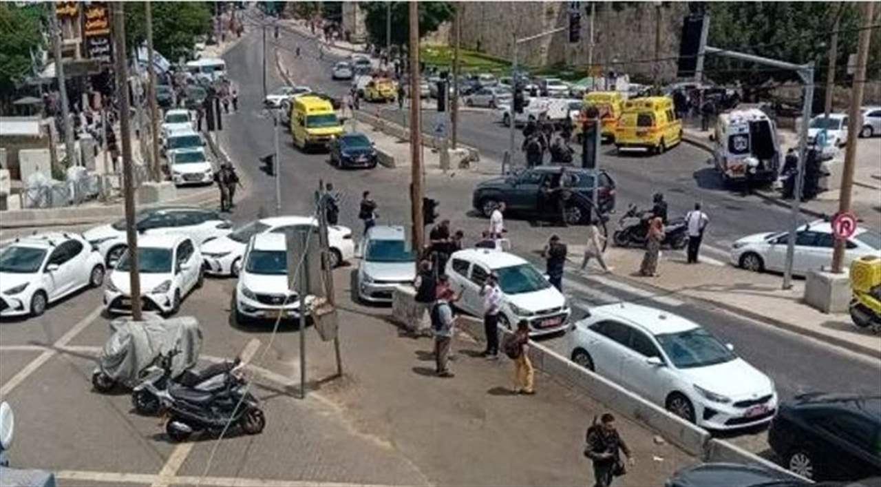 بالفيديو  - اصابة جندي من الاحتلال بعملية طعن في القدس واستشهاد المنفذ 