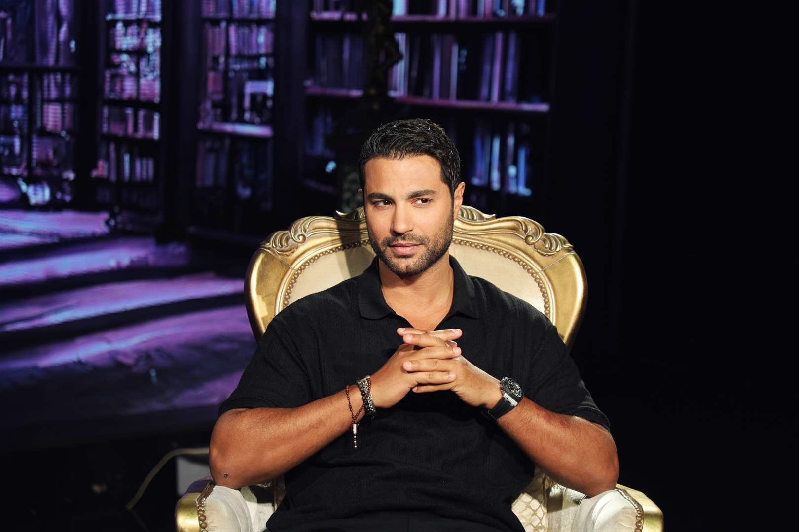 كريم فهمي بتصريح صادم عن طلاق والديه.. كان الأفضل بالنسبة له ولشقيقه أحمد فهمي!