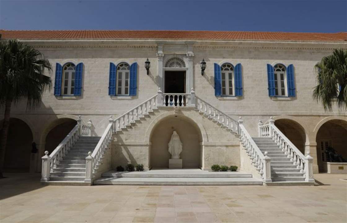 "الجمهورية": النازحون على "طاولة بكركي"