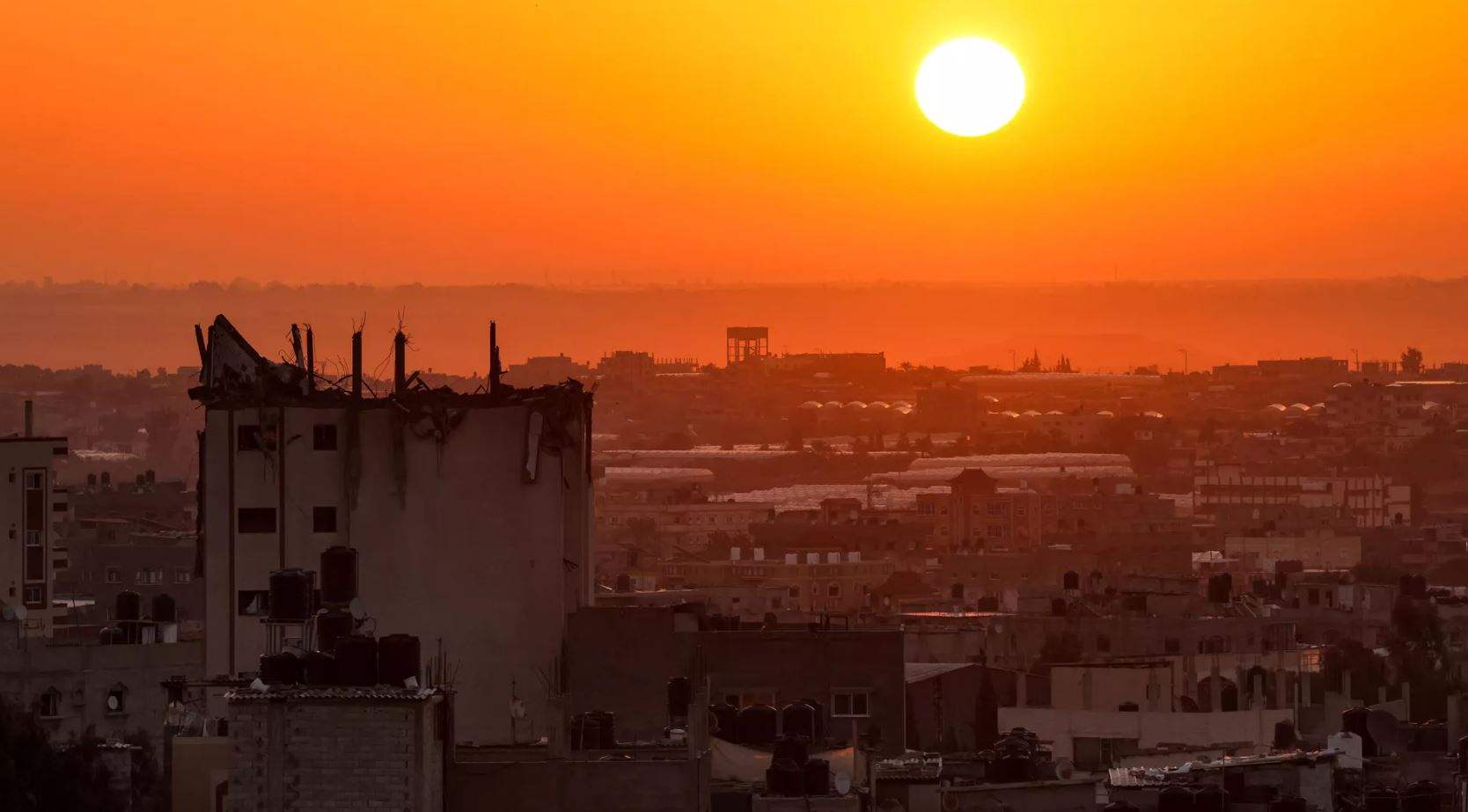 الأرض تتعرض لعاصفة شمسية "شديدة" للمرة الأولى منذ 21 عاماً