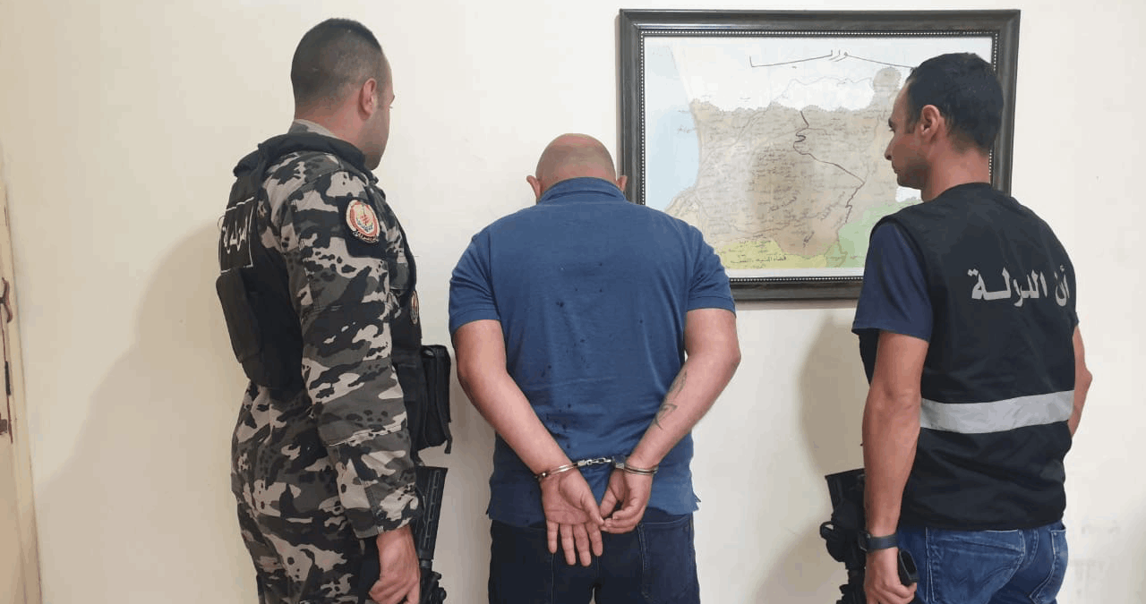 أمن الدولة في عكار توقف مهرباً للسوريين