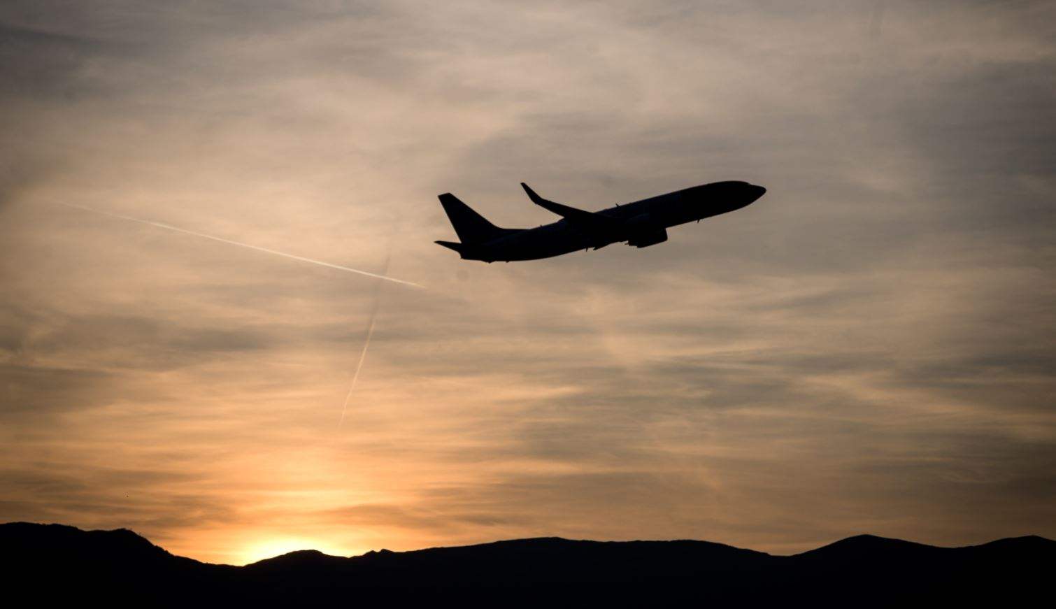 مصرع شخص وإصابات في حادث على متن طائرة إنطلقت من لندن