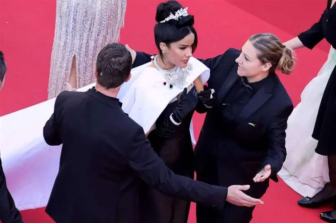 طرد ممثلة شهيرة من مهرجان كان والسبب "صورة" 