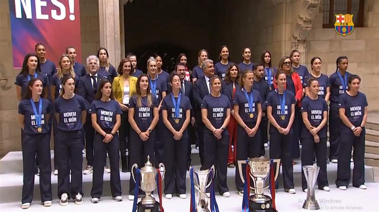 فيديو - الآلاف احتفلوا في ساحة برشلونة بلقب دوري أبطال أوروبا الثالث
