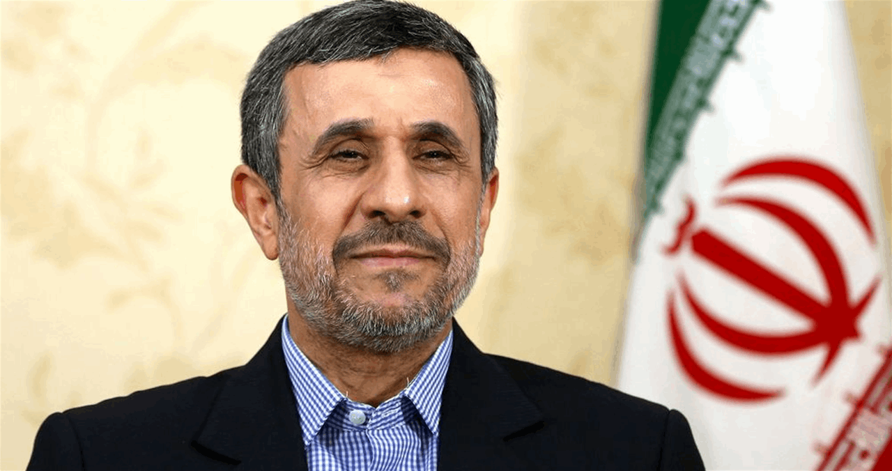 نجاد يقدم أوراق ترشحه للانتخابات الرئاسية الايرانية