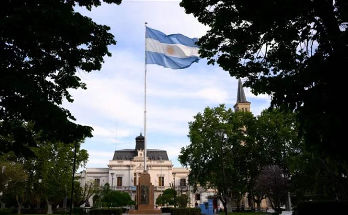 "كابوس الفقر" يسحق أكثر من نصف سكان الأرجنتين