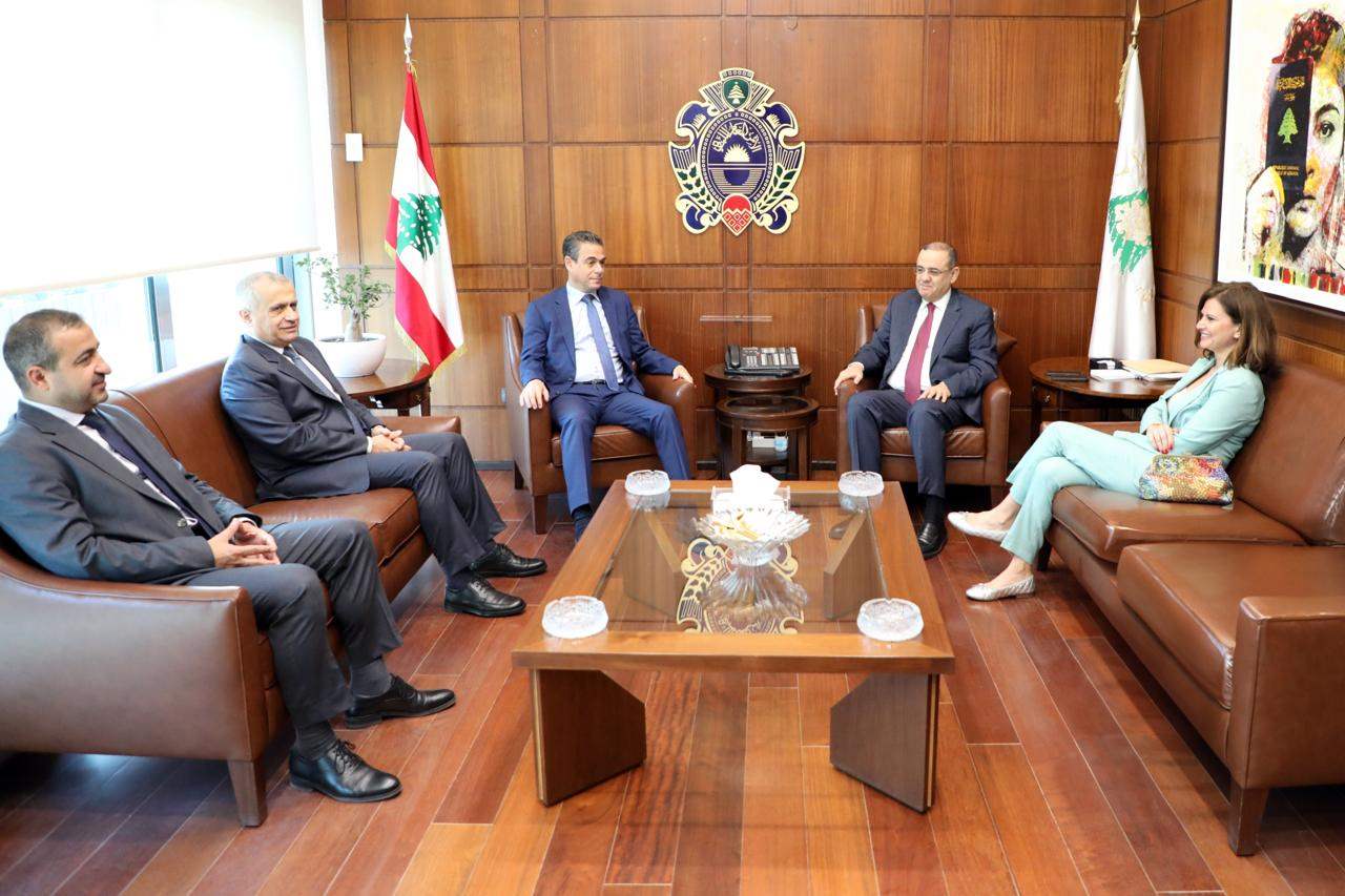 البيسري استقبل وفداً من "الوطني الحر" والبحث تناول ملف النزوح السوري