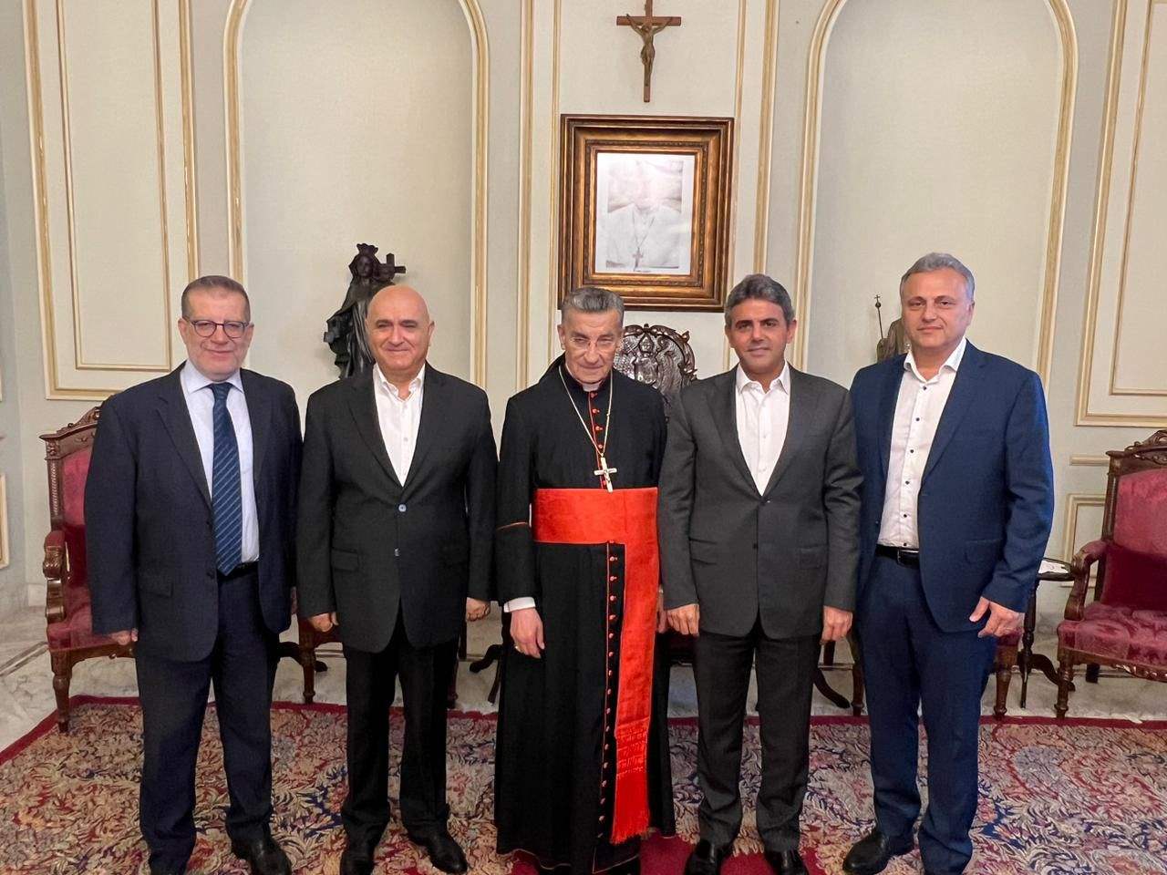 "نعيش اليوم ازمة كيانية مصيرية"... "الجمهورية القوية" من بكركي:  على برّي الدعوة بأسرع وقت لعقد جلسات متتالية لانتخاب رئيس