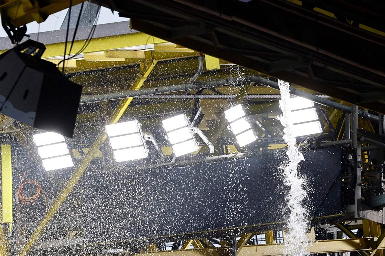 فيديو - مشجّعون غرقوا تحت الأمطار الغزيرة في دورتموند