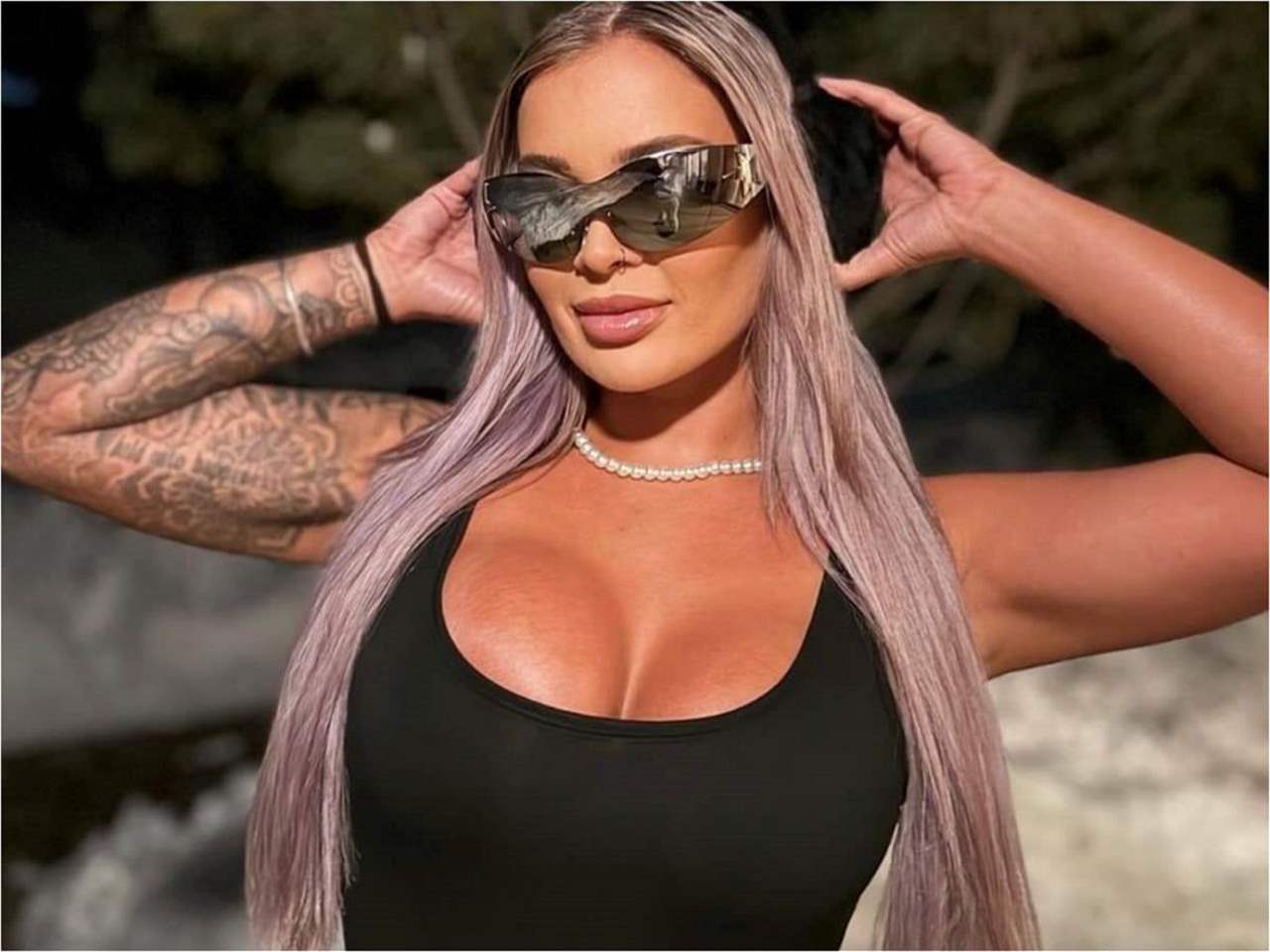 طرد عارضة أزياء مدى الحياة من UFC.. إليكم السبب المُخجل