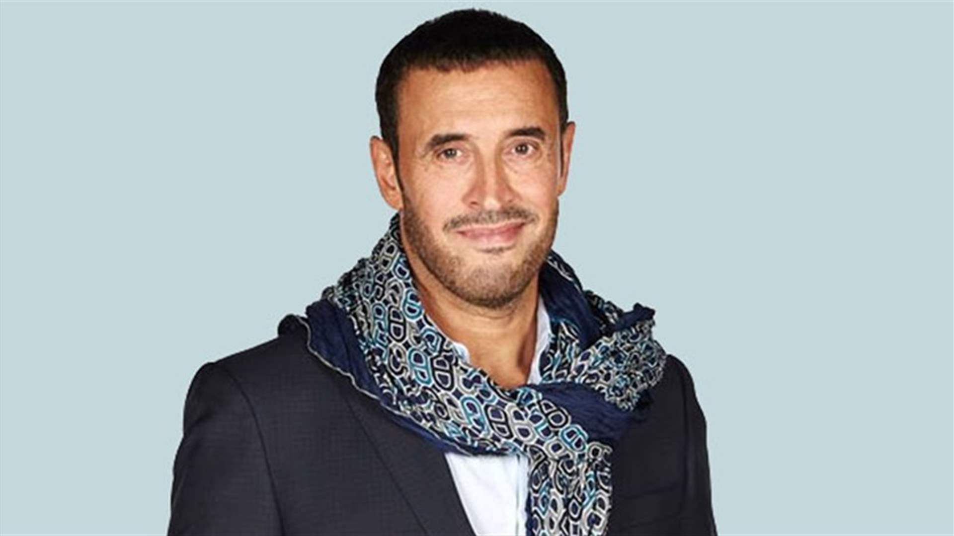 معجبة تطلب الزواج من كاظم الساهر في القاهرة و ردة فعله مفاجئة