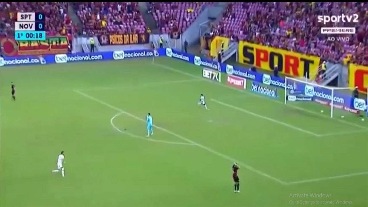 فيديو - فريق سجّل هدفاً دون أن يلمس الكرة مُطلقاً !!