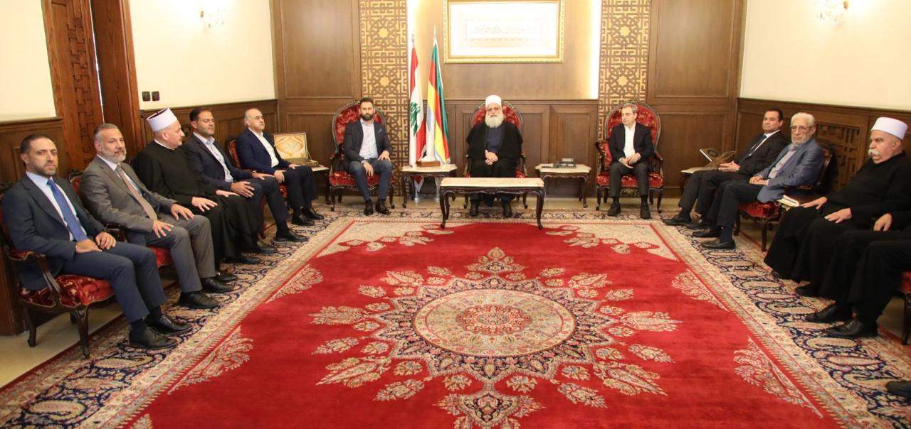 لقاء جمع شيخ العقل والنائب جنبلاط.. ماذا في تفاصيله؟ 