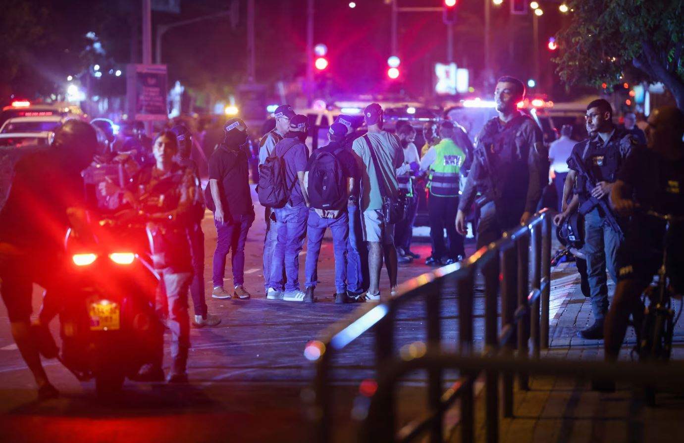 الشرطة الإسرائيلية: تفجير تل أبيب "عملية عدائية" والمنفّذ من نابلس