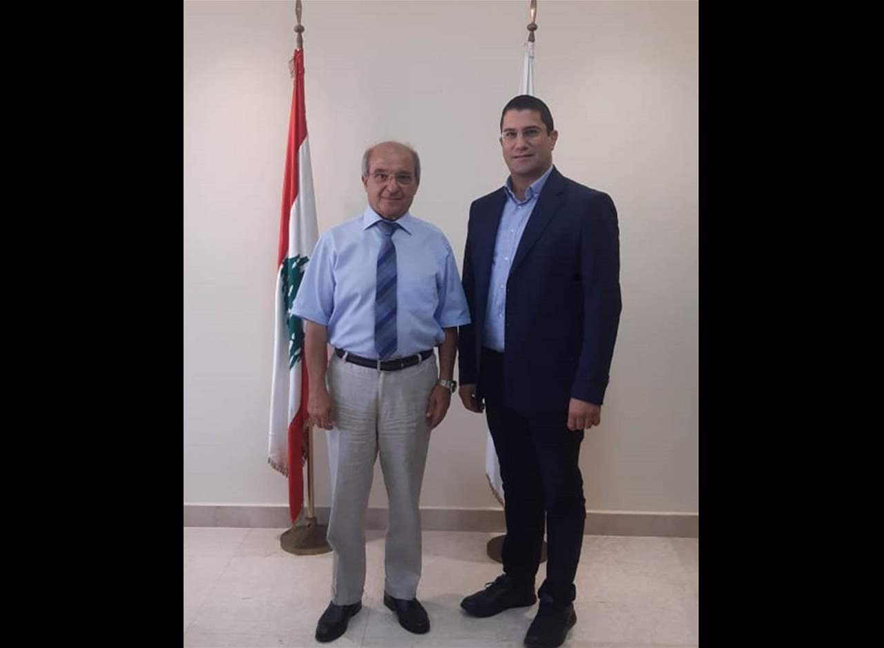 الوزير كلّاس استمع الى شرح عن "العلاج بالخيول"