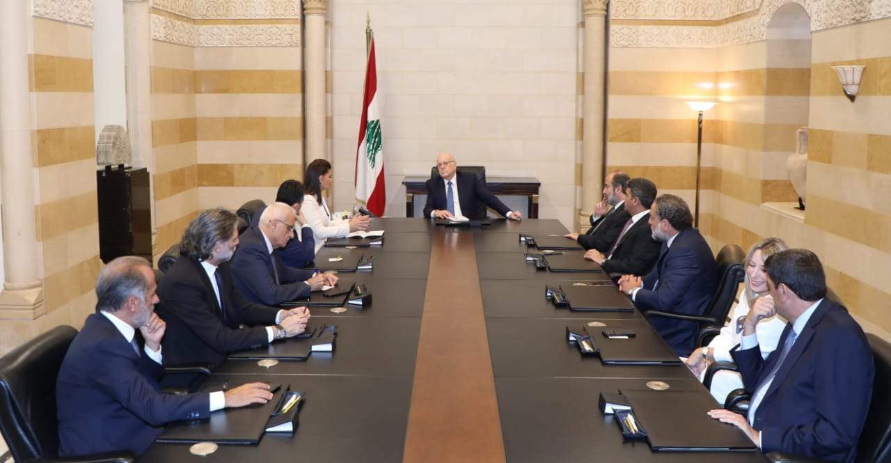 ميقاتي عرض مع السنيورة وتمام سلام التطورات واستقبل وفد "الجمهورية القوية" ...ستريدا جعجع: طالبنا بتصنيف السوريين مهاجرين غير شرعيين باستثناء الحاصلين على إقامات