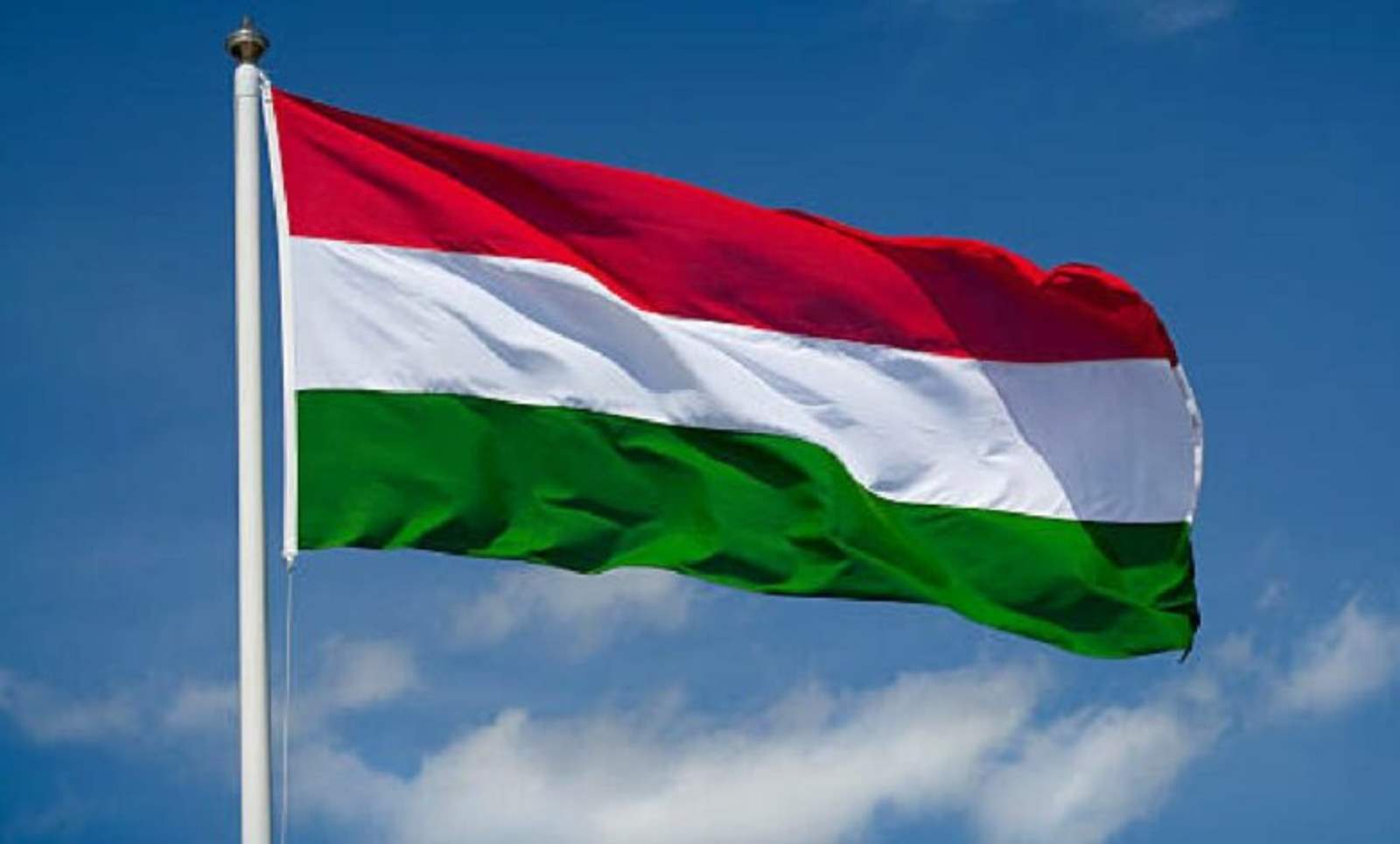 على خلفية تفجيرات "البيجر".. الحكومة المجرية تجري استجواباً