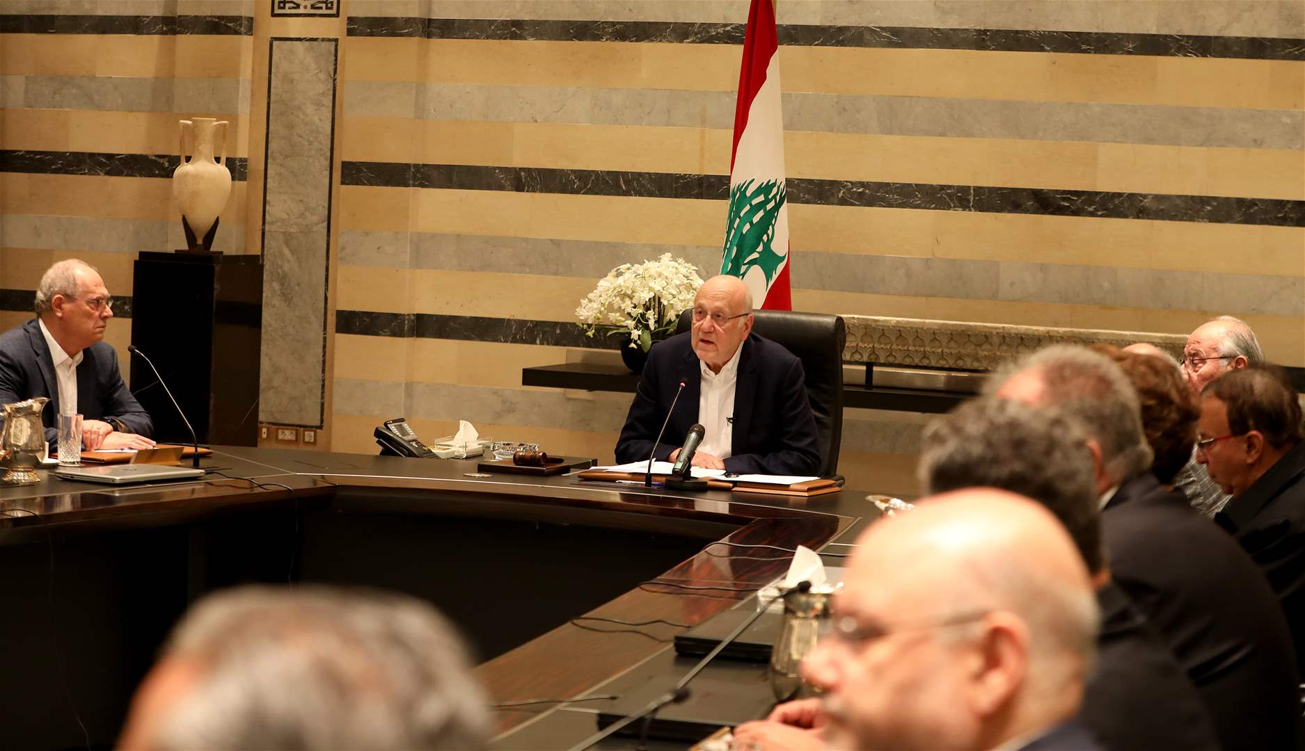 تفاصيل الجلسة الطارئة لمجلس الوزراء