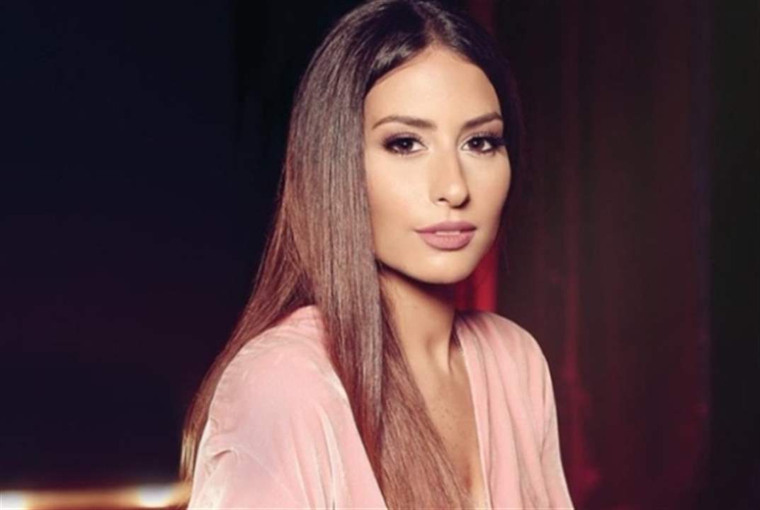 هبة طوجي تلبي دعوة ماكرون وتغني "لبيروت" في فرنسا 