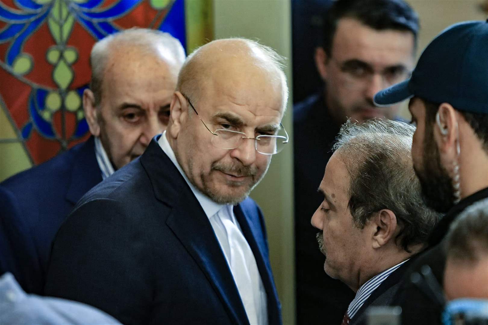 البرلمان الإيراني يوّضح: غير صحيح! 