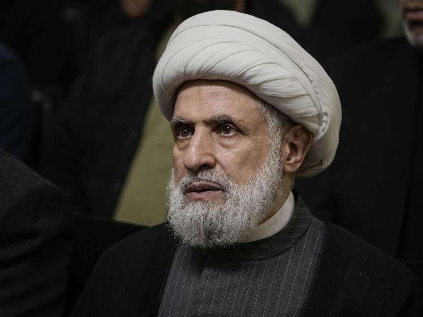 نعيم قاسم يحدد أمراً واحداً يوقف الحرب.. ولنتنياهو: "مين أنتَ"؟  