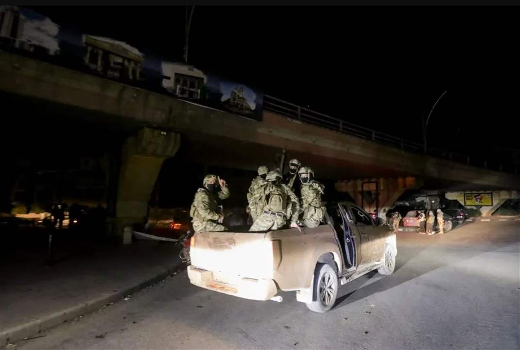 فيديو - بعد "سقوط" حلب.. الجيش يستعد لهجوم مضاد 