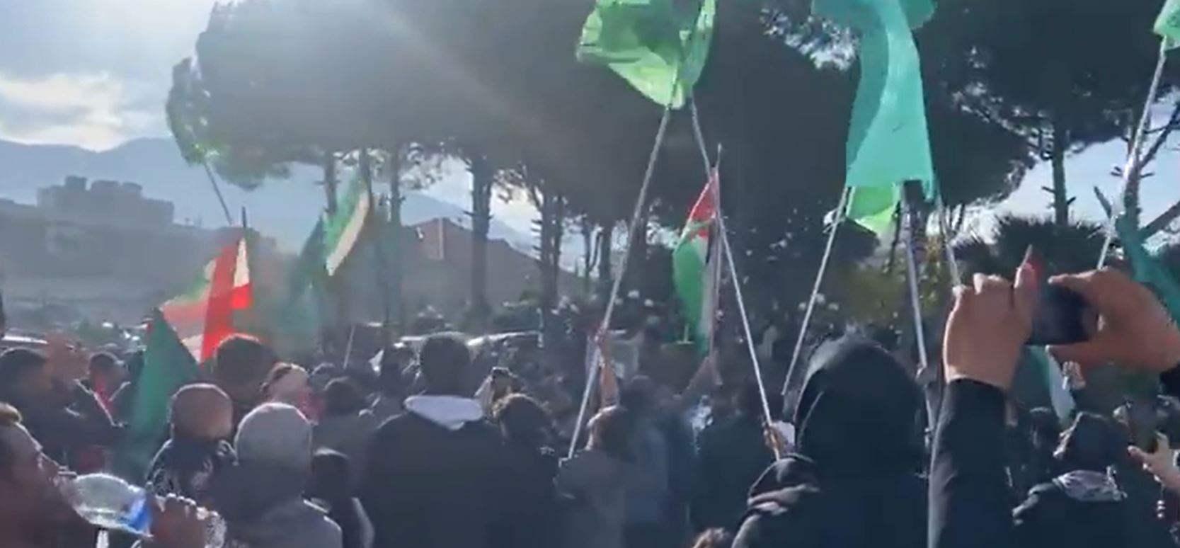 بالفيديو - إحتفالات في البقاع الغربي بعد سقوط نظام الأسد