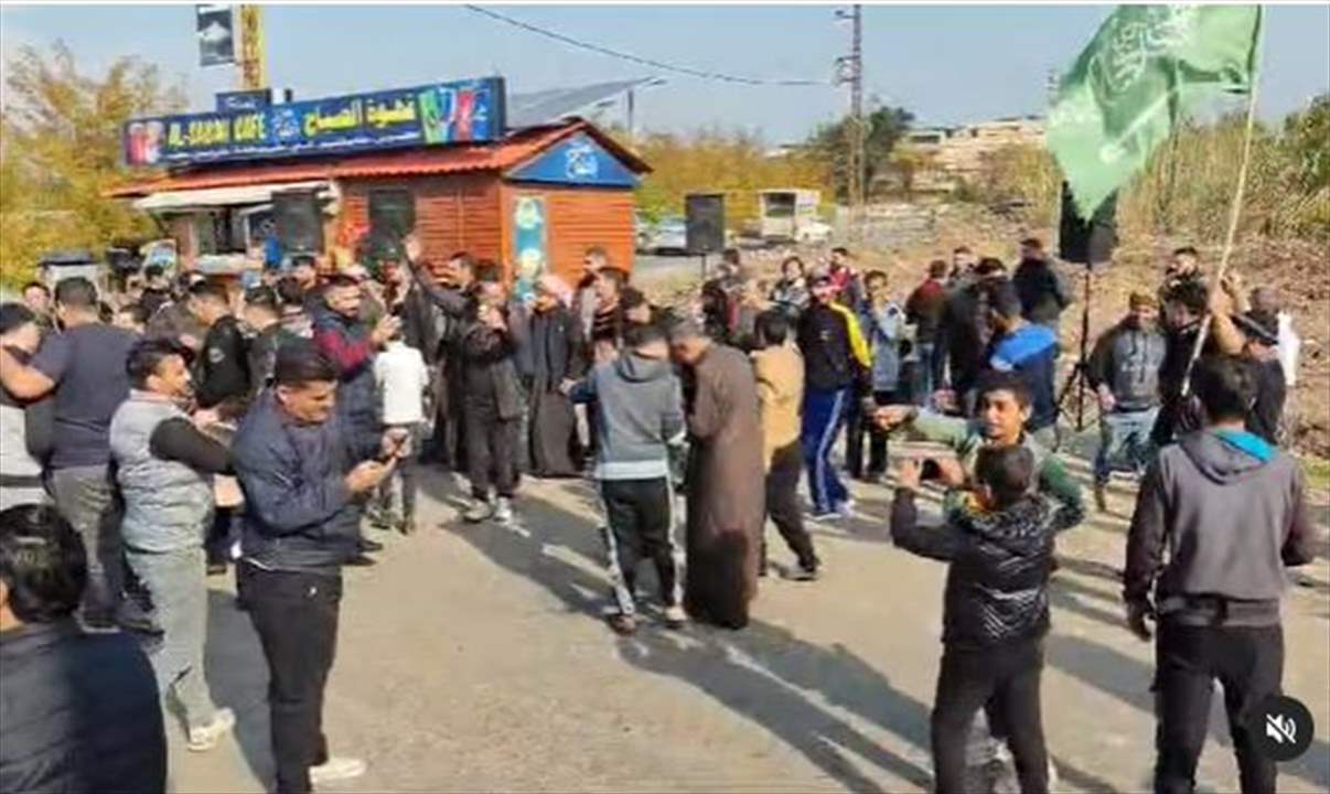 مطرب ودبكة.. احتفالات عكارية بسقوط نظام الأسد (فيديو) 