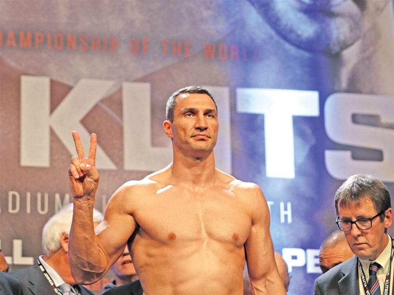 هل يعود كليتشكو عن اعتزاله ويقاتل في السعودية؟