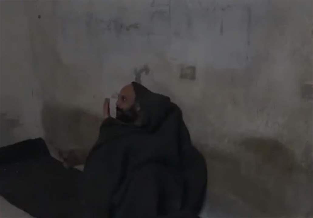 بالفيديو - مراسلة "سي إن إن" تعثر على معتقل في دمشق على الهواء مباشرة 