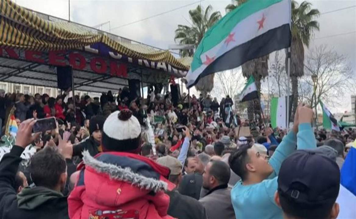 بالفيديو- السويداء تحتفل بـ "جمعة النصر" 
