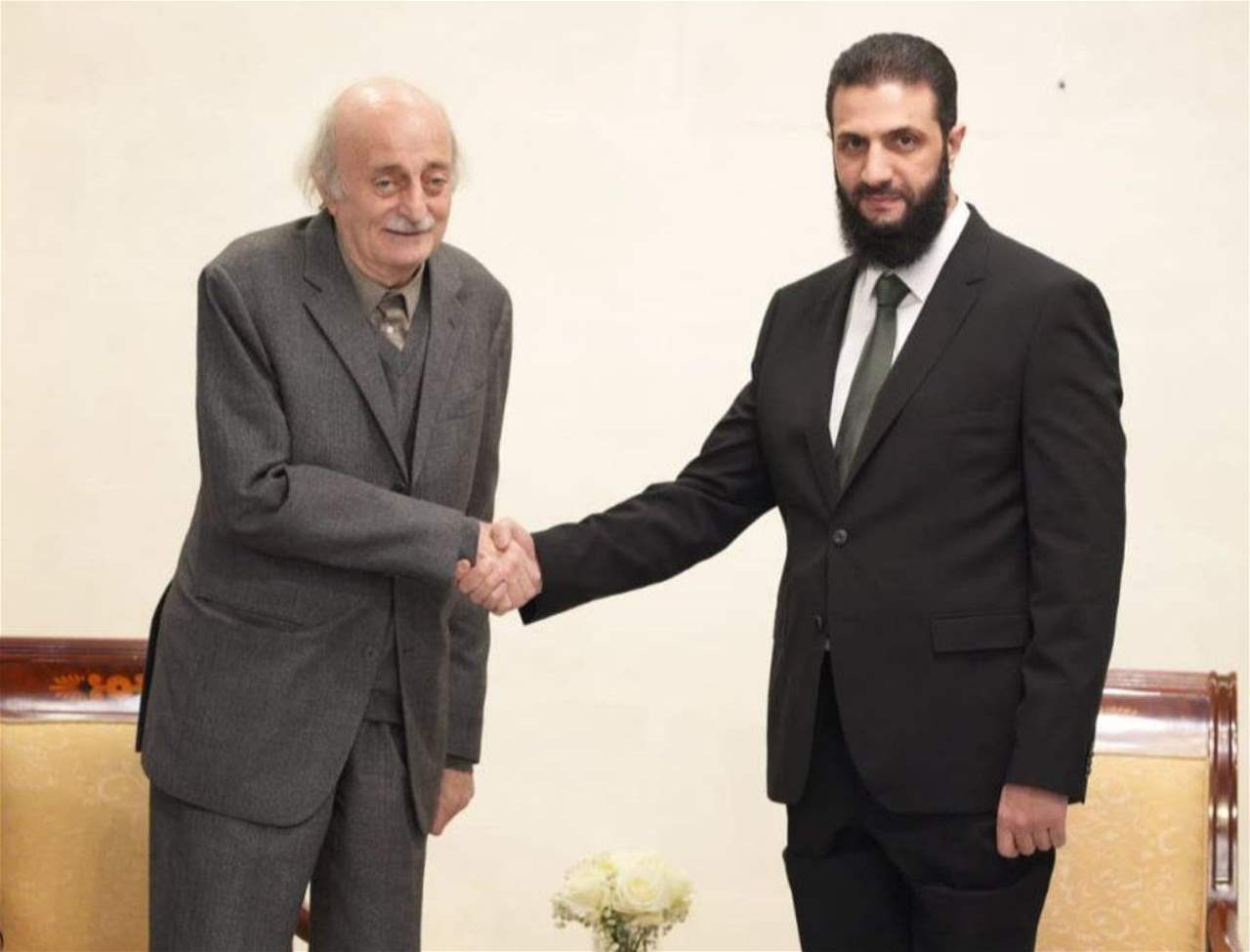 "الملّخص" - لقاء جنبلاط والشرع في دمشق.. ماذا دار بينهما؟ 
