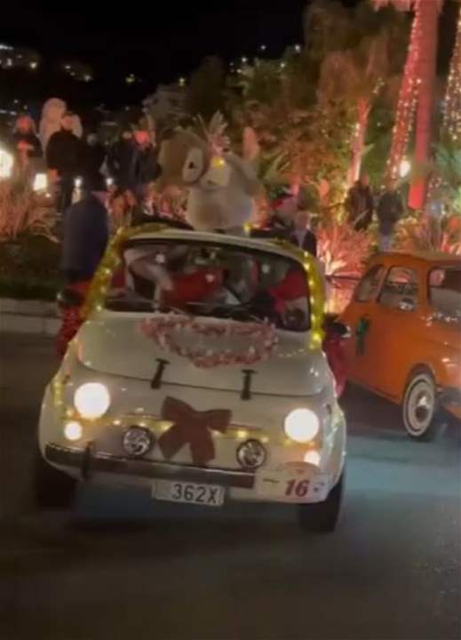 بالفيديو- موناكو تحتفل بالميلاد.. "فيات 500" تسرق الأضواء