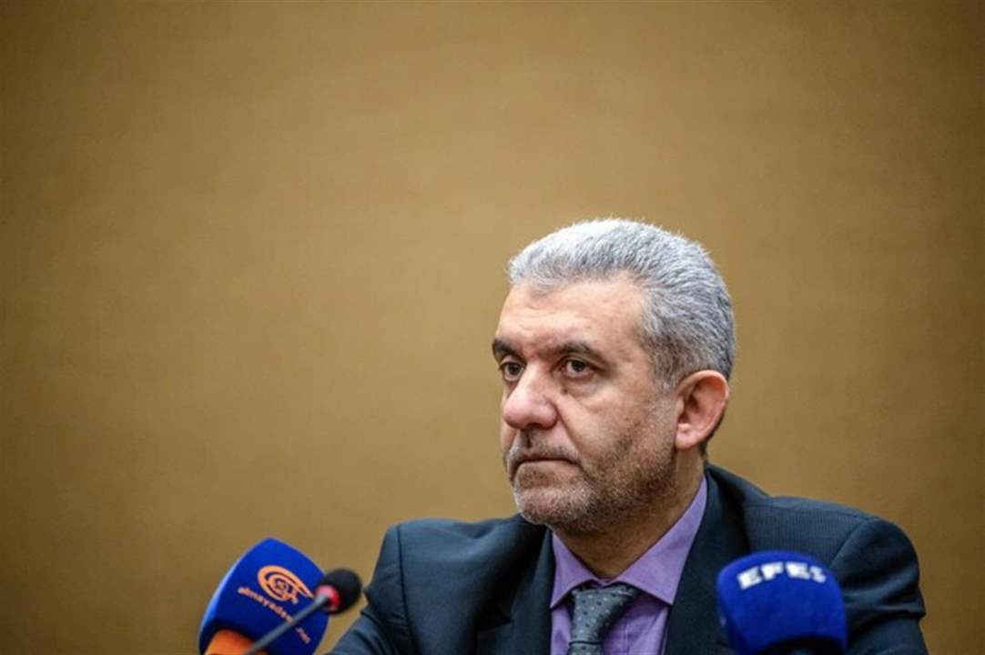 "التصرف بحكمة ومصلحة".. وزير العمل يغردّ! 